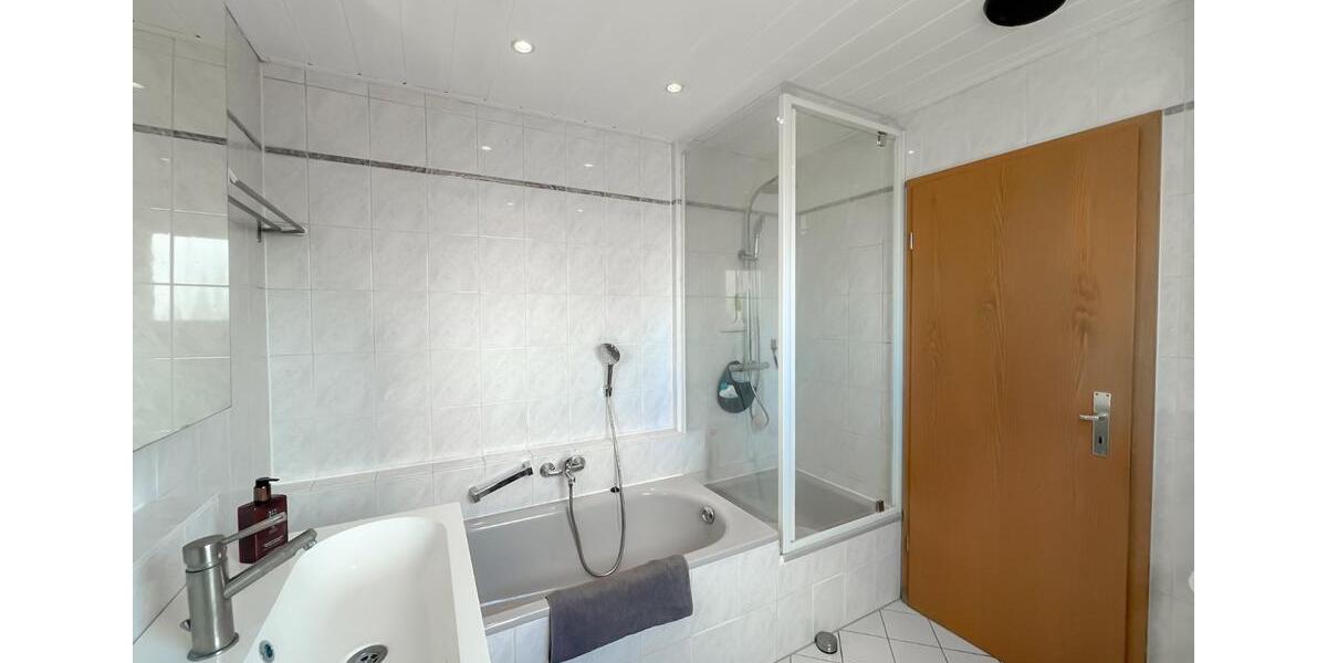 Maisonettenwohnung Hockenheim - 4.5 Zimmer, 135 m&sup2;, 440.000&euro; | Angebot:25855422