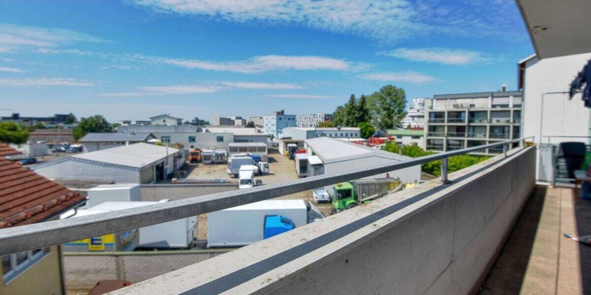 3-4 ZKB mit 2 Balkonen in verkehrsgünstiger Lage | inkl Stellplatz 4 zimmer