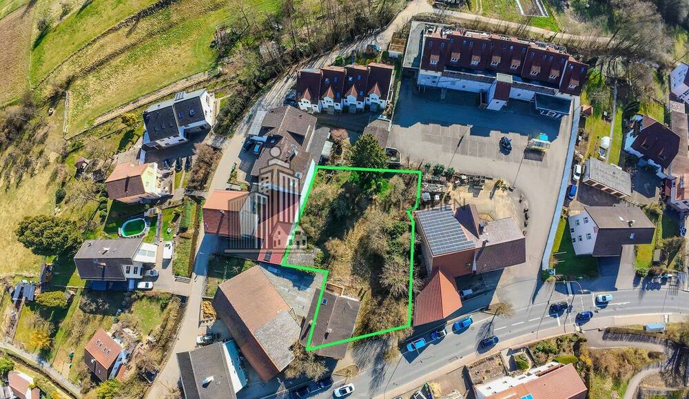 ATIK: Grundstück mit erteilter Baugenehmigung für ein 3 Parteien Mehrfamilienhaus + 5 Reihenhäuser - Grundstück Wiesenbach | Angebot:26267196