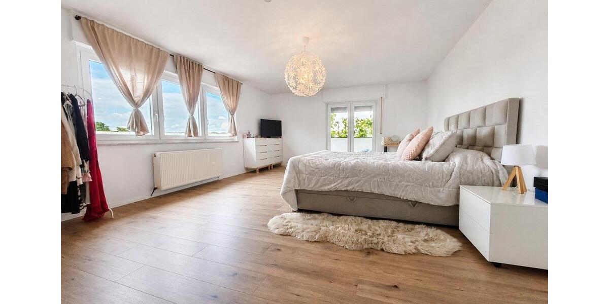 Etagenwohnung Oberhausen-Rheinhausen Rheinhausen - 3.5 Zimmer, 131 m&sup2;, 1.050&euro; | Angebot:26686279