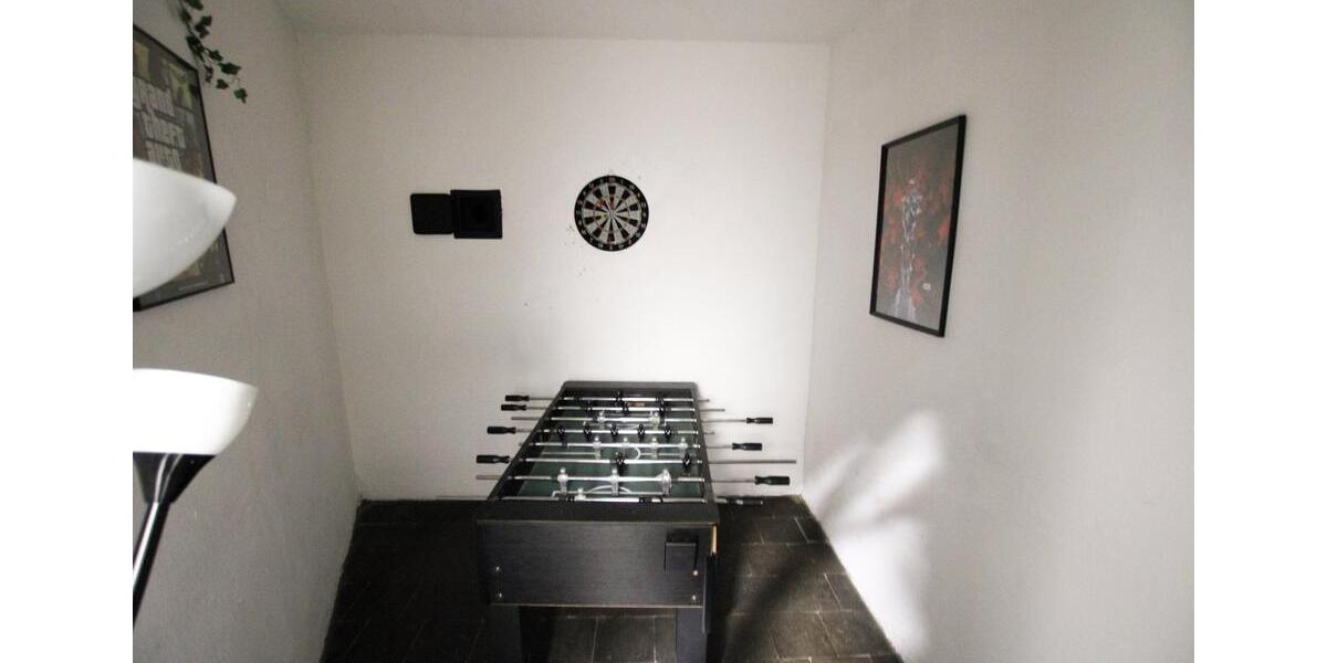 Komplettetage mit Aufzug 4. OG im Hochbunker Ludwigshafen zimmer