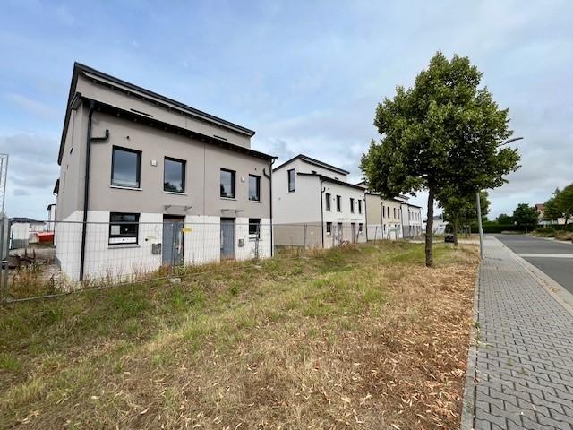 Miete statt Kauf: Moderne Neubau-Doppelhaushälfte mit Garten in Biblis ab sofort zur Vermietung 4.5 zimmer