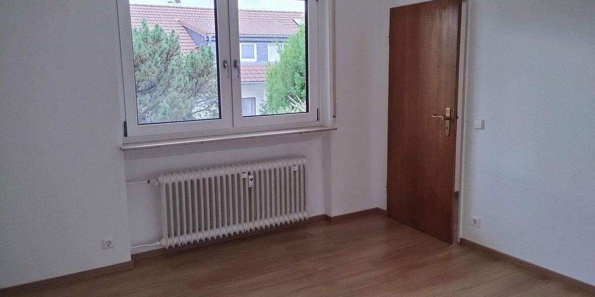 Etagenwohnung Leimen - 2 Zimmer, 66 m&sup2;, 990&euro; | Angebot:25572800
