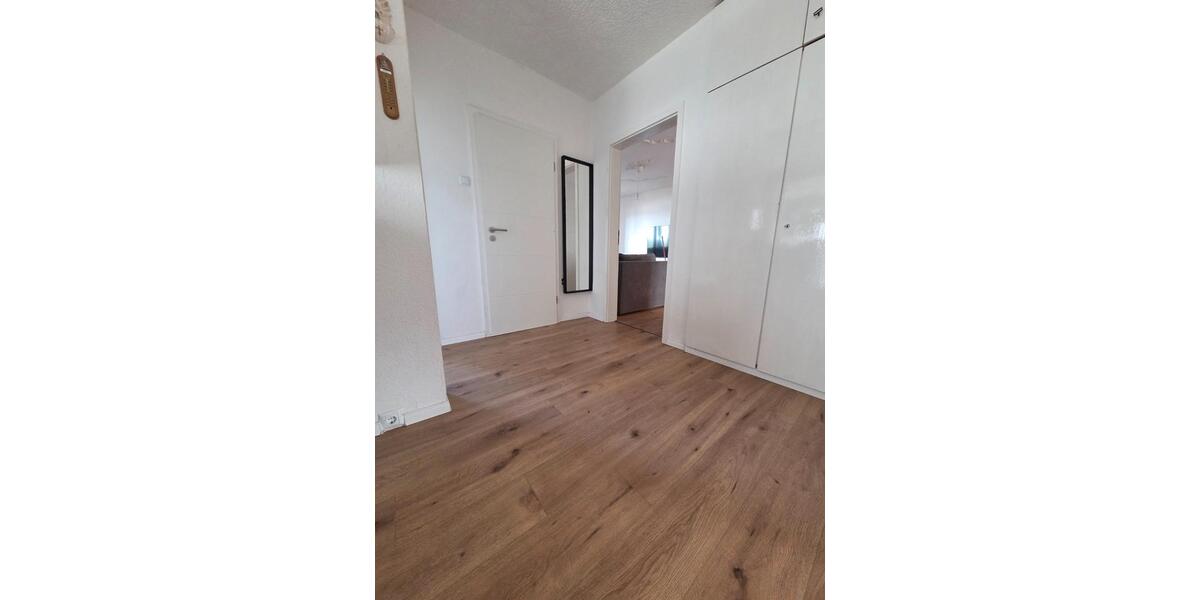 Etagenwohnung Oberhausen-Rheinhausen Rheinhausen - 3.5 Zimmer, 131 m&sup2;, 1.050&euro; | Angebot:26686279