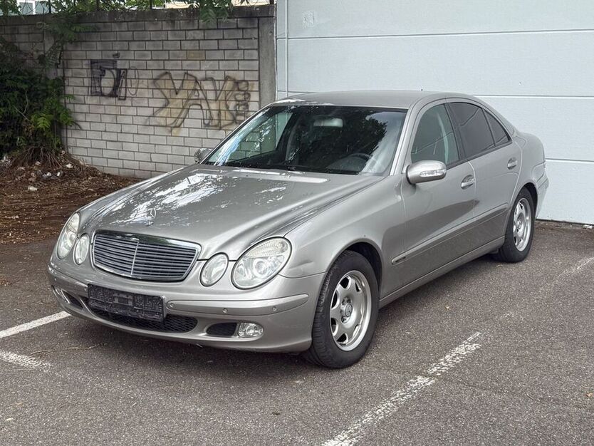 E 220