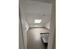 Dachgeschoßwohnung Bürstadt - 3 Zimmer, 80 m&sup2;, 1.250&euro; | Angebot:26237996