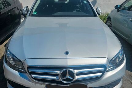 Mercedes-Benz E 220 185.000 km 19.900 &euro; Rödersheim-gronau 67127