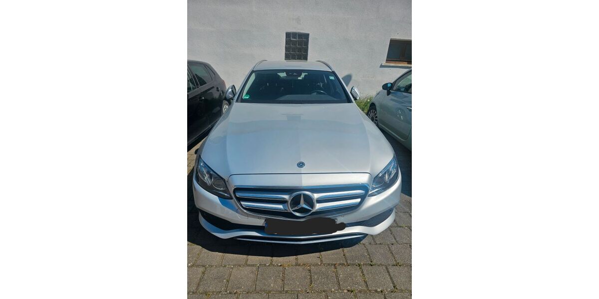 Mercedes-Benz E 220 185.000 km 19.900 &euro; Rödersheim-gronau 67127