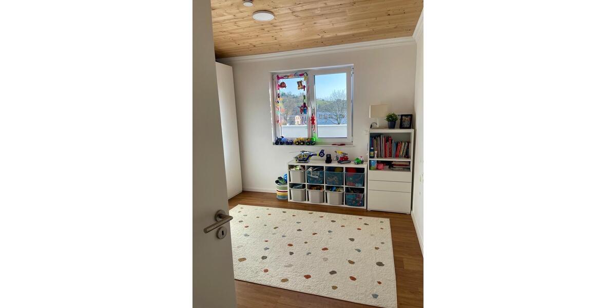 Etagenwohnung Heppenheim (Bergstraße) - 3 Zimmer, 80 m&sup2;, 1.200&euro; | Angebot:25355637