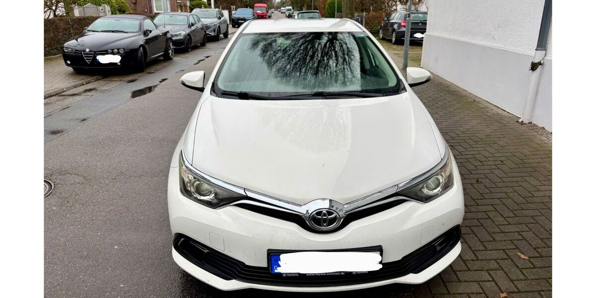 Toyota Auris 57.500 km 11.400 &euro; Schwetzingen 68723