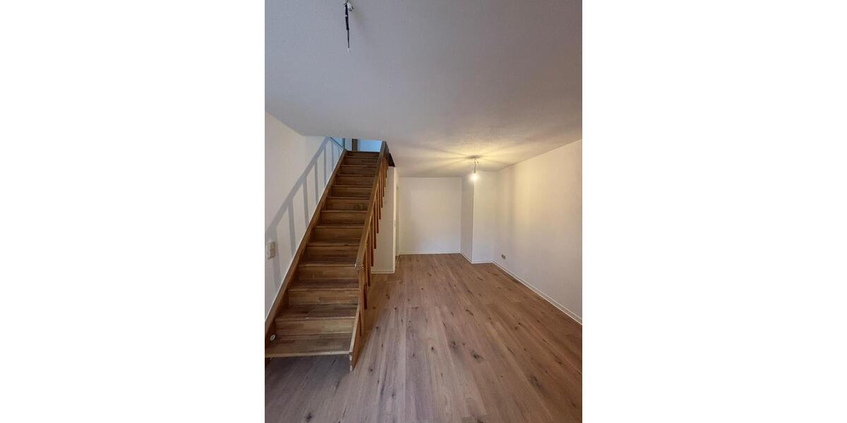 Dachgeschoßwohnung Worms - 3 Zimmer, 92 m&sup2;, 1.058&euro; | Angebot:25975167