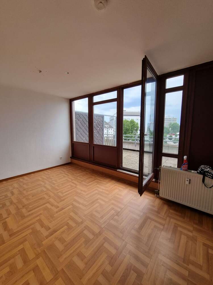 Wohnung zum Kaufen in Ludwigshaen 115.000 € 35 m²