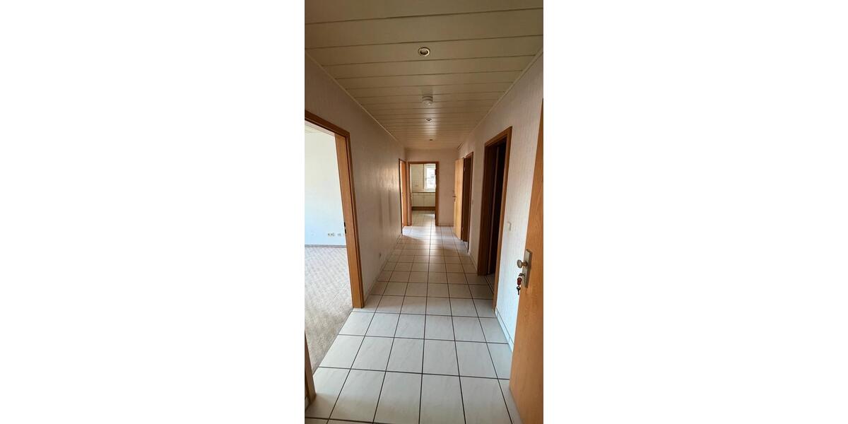 Erdgeschoßwohnung Reilingen - 3 Zimmer, 83 m&sup2;, 250.000&euro; | Angebot:25831350