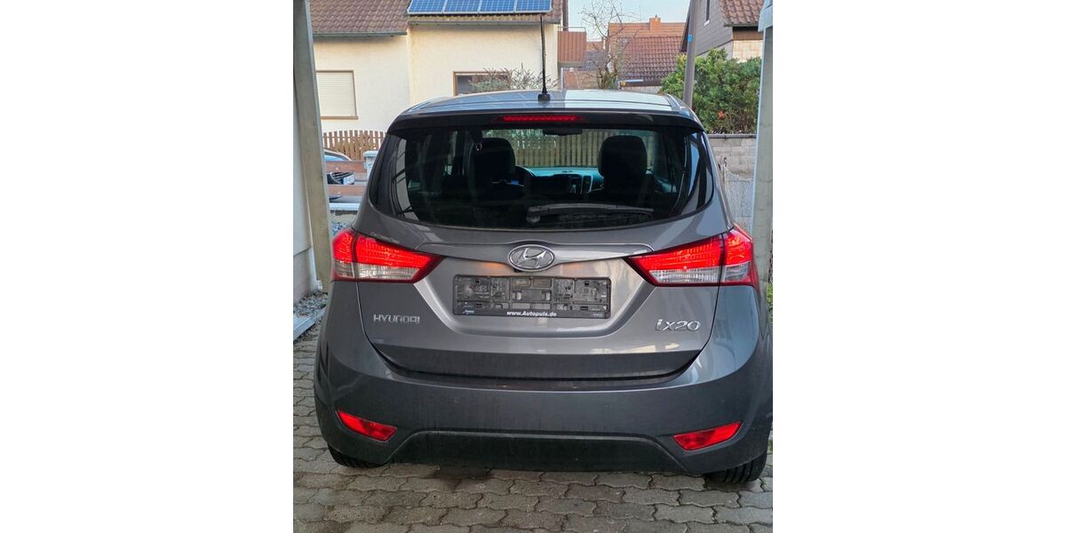 Hyundai ix20 89.000 km 5.900 &euro; Hockenheim 68766