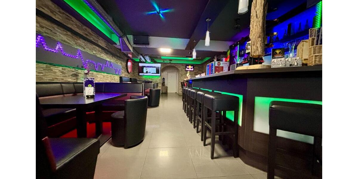 Sehr gut laufende Karaoke-Bar mit Inventarablöse, Hohe Einnahmen! zimmer