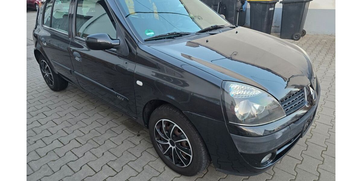 Renault Clio 228.000 km 1.100 &euro; Worms 67551