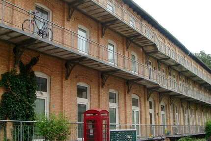Wohnung zum Mieten in Halle 280 € 25 m²