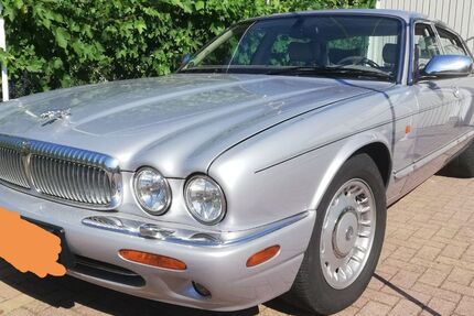 Jaguar Daimler 105.000 km 18.999 &euro; Bensheim 64625