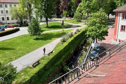 Willkommen in Ihrer neu renovierten 4-Zi-Whg Am Kurpark, Dom, in denkmalgeschütztem Gebäude, zentral gelegen, EBK T...