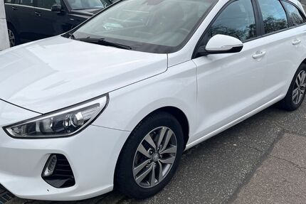 Hyundai i30 154.900 km 10.450 &euro; Mannheim 68199