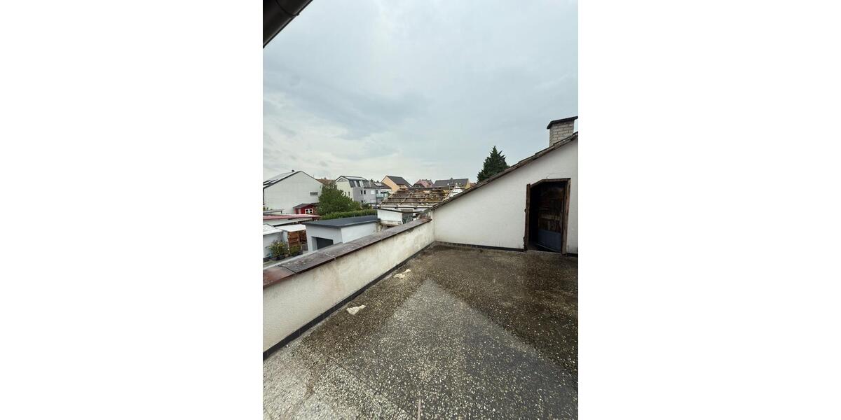 Etagenwohnung Hockenheim - 4 Zimmer, 120 m&sup2;, 1.300&euro; | Angebot:26424809