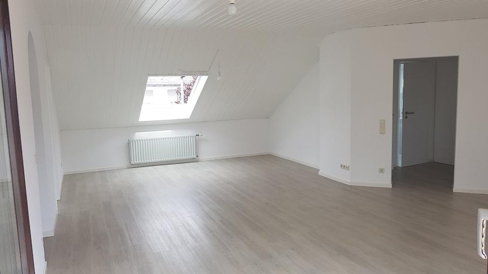 Dachgeschoßwohnung Dannstadt-Schauernheim Schauernheim - 3 Zimmer, 105 m&sup2;, 1.340&euro; | Angebot:25905481
