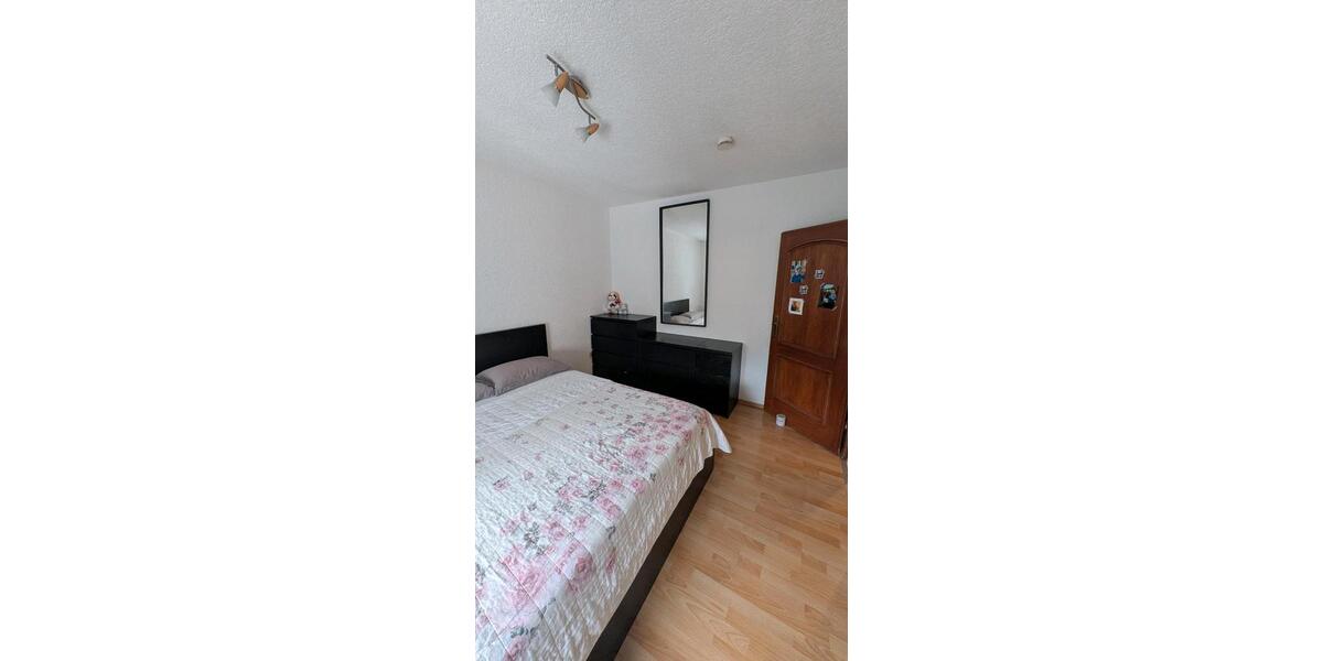 Etagenwohnung Ludwigshafen am Rhein Mundenheim - 2.5 Zimmer, 70 m&sup2;, 240.000&euro; | Angebot:25512624