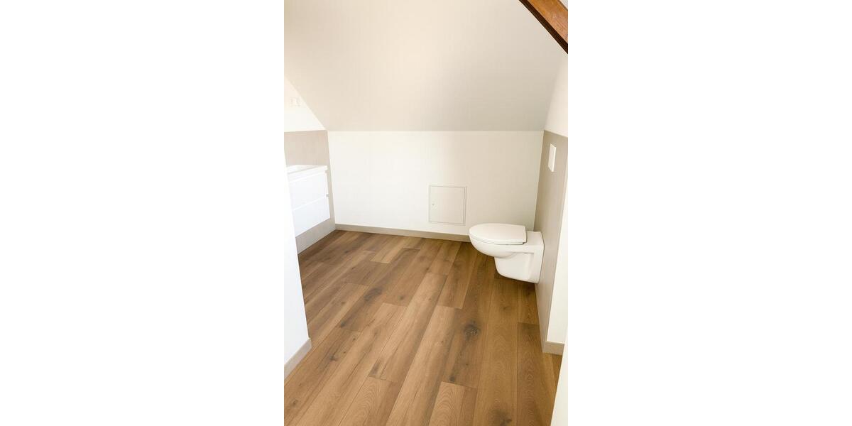 Sanierte DG Wohnung in St. Leon 2 zimmer