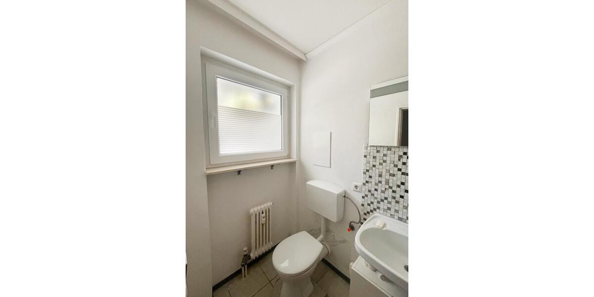 Erdgeschoßwohnung Frankenthal (Pfalz) - 4.5 Zimmer, 93 m&sup2;, 210.000&euro; | Angebot:26062912