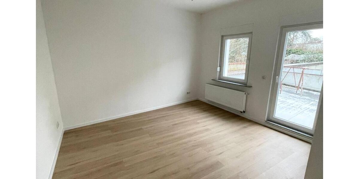 Modernisierte 2-Zimmer-Altbauwohnung mit BALKON und EBK 2 zimmer