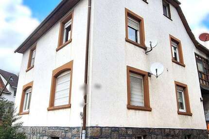 Haus Weinheim - 14 Zimmer, 320 m&sup2;, 680.000&euro; | Angebot:26096958