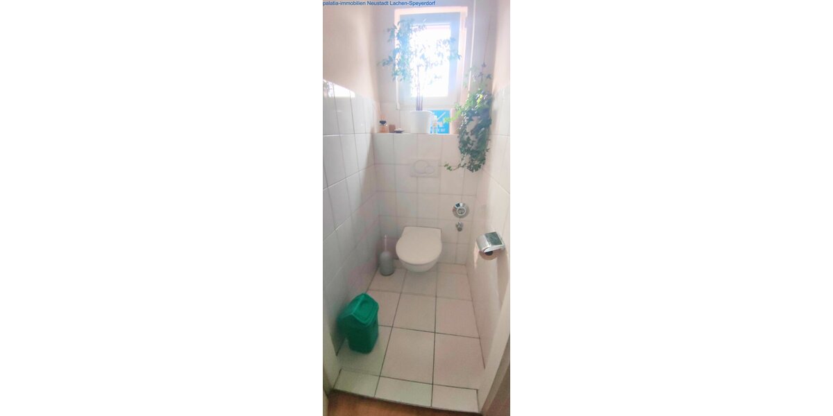 Haus in Hambach in schöner Wohnlage mit Garten - Zweifamilienhaus Neustadt Hambach | Angebot:27083849