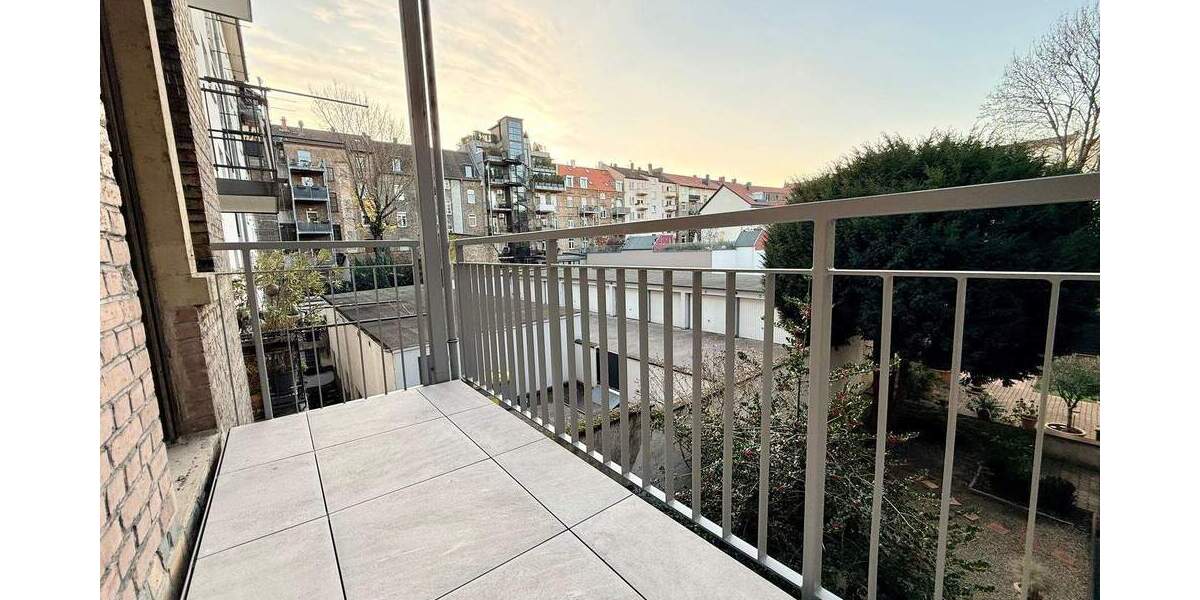 Stilvolle 4-Zimmeraltbauwohnung mit 2 Balkonen in der Belle Etage der Schwetzinger Vorstadt 4 zimmer