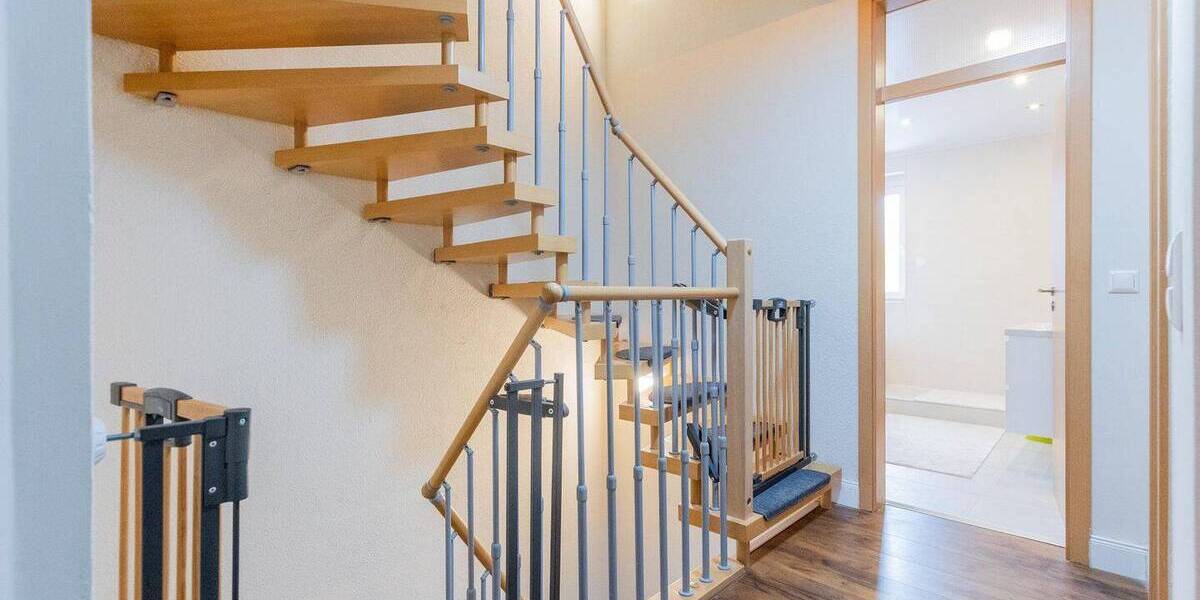 Reihenmittelhaus Worms Herrnsheim - 5 Zimmer, 140 m&sup2;, 1.495&euro; | Angebot:26787567
