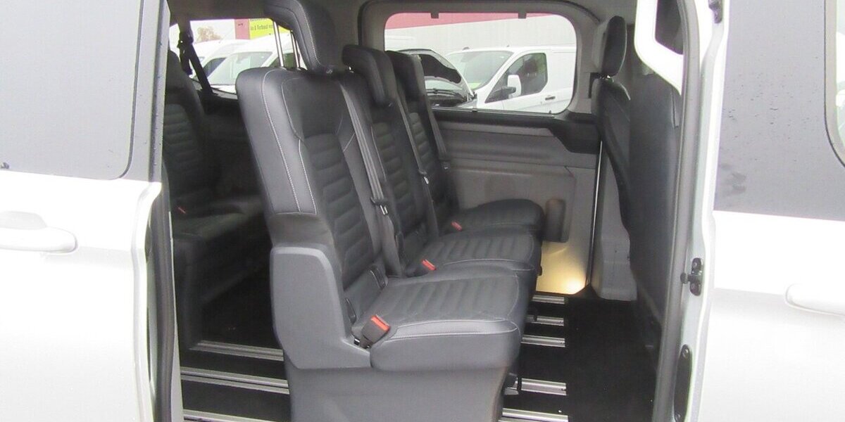 Ford Tourneo Custom 320 L1 Tourneo Titanium FWD Autom. 25.000 km 43.950 &euro; Gernsheim 64579