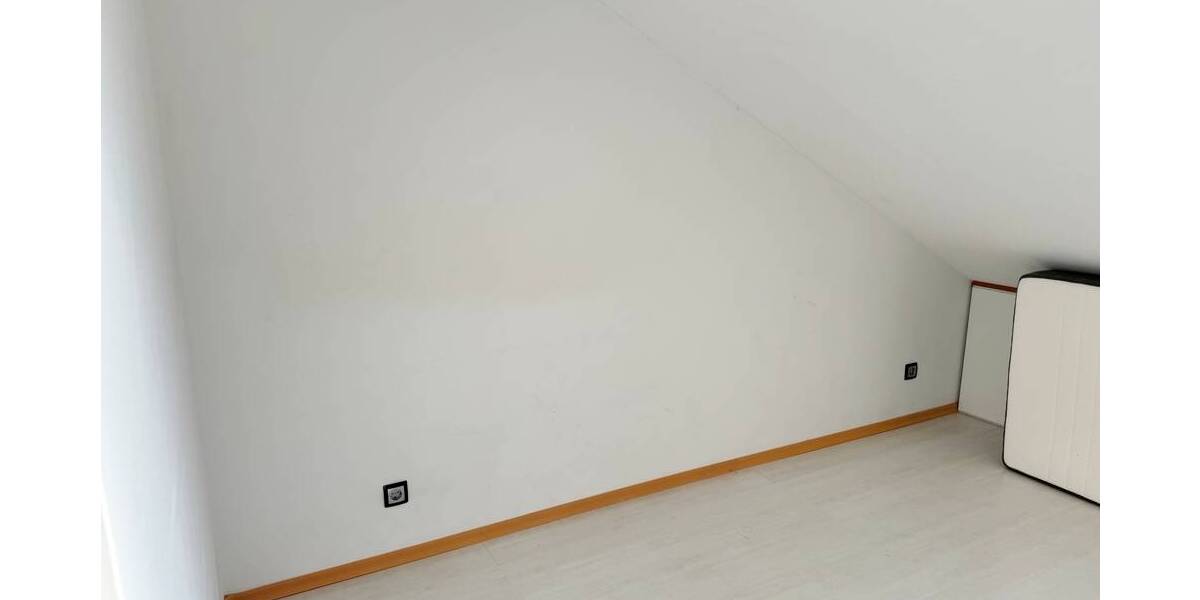 Zutaten für modernen Wohngenuss: Geräumiges REH - gut ausgestattet - bestens gepflegt - Horchheim! 4 zimmer