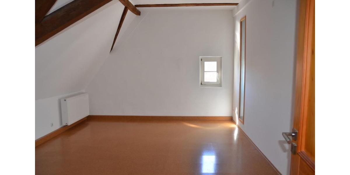 Dachgeschoßwohnung Böhl-Iggelheim Iggelheim - 3 Zimmer, 102 m&sup2;, 1.100&euro; | Angebot:24846921