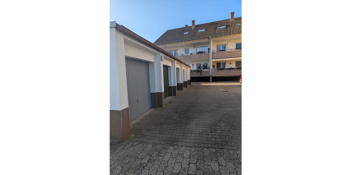 Dachgeschoßwohnung Hockenheim - 3 Zimmer, 77 m&sup2;, 239.000&euro; | Angebot:26572972