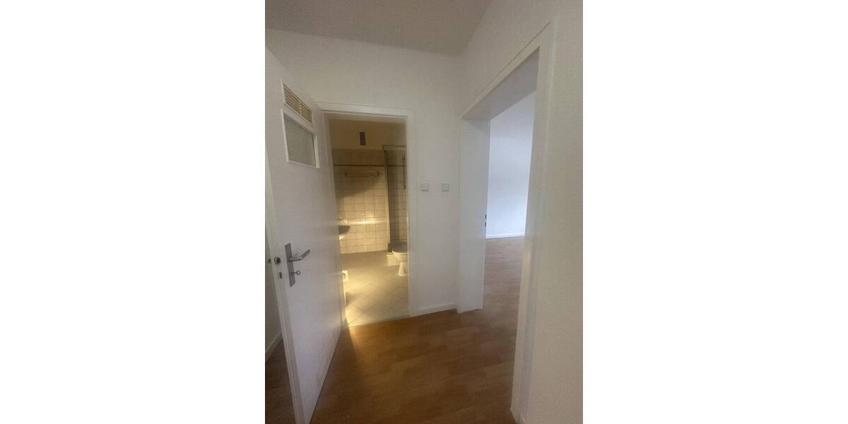 Etagenwohnung Mannheim Neckarstadt - 3 Zimmer, 84 m&sup2;, 1.390&euro; | Angebot:26348114