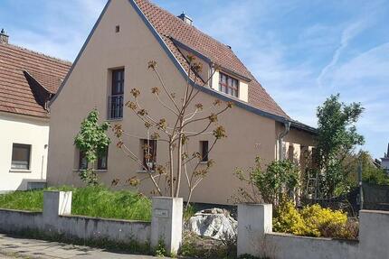 Haus Haßloch - 5 Zimmer, 145 m&sup2;, 1.600&euro; | Angebot:26307148