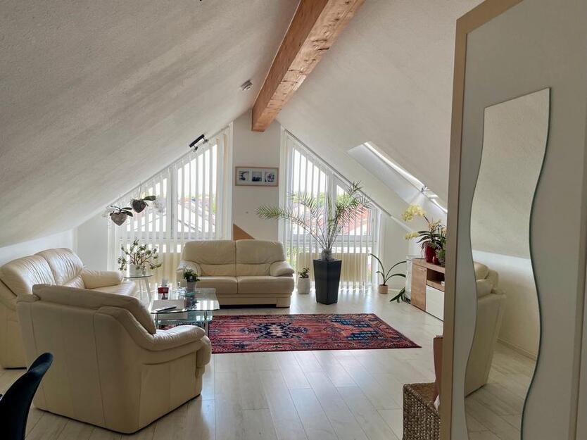 Eigentumswohnung in Altrip giebelverglastes Großraumstudio 60 m2