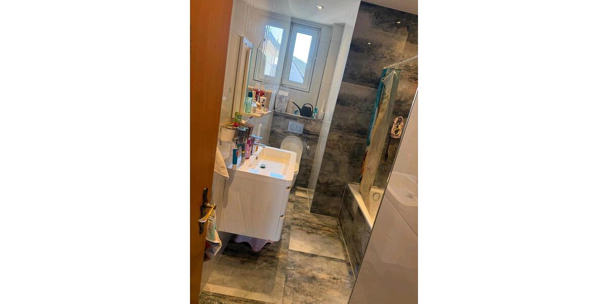 Etagenwohnung Mannheim Gartenstadt - 3 Zimmer, 84 m&sup2;, 1.200&euro; | Angebot:26585701