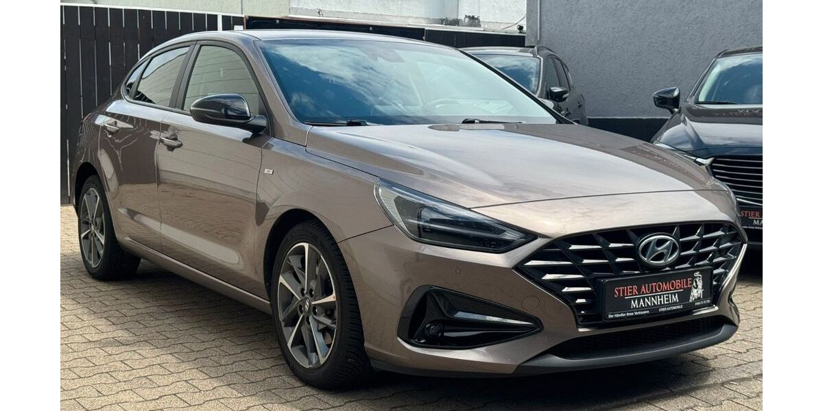 Hyundai i30 81.000 km 16.950 &euro; Mannheim 68199