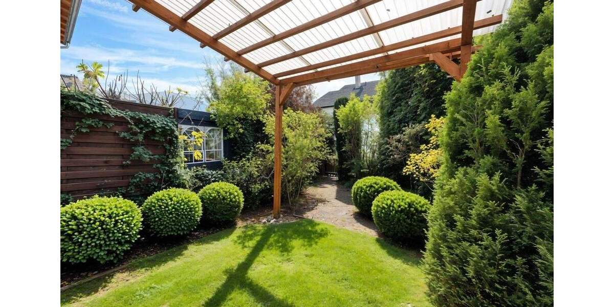 Gepflegtes, renovierungsbedürftiges Reihenmittelhaus in ruhiger und zentraler Lage von Leimen 5 zimmer