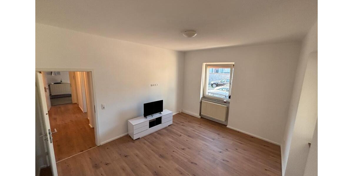 Laden mit Wohnung zu vermieten zimmer