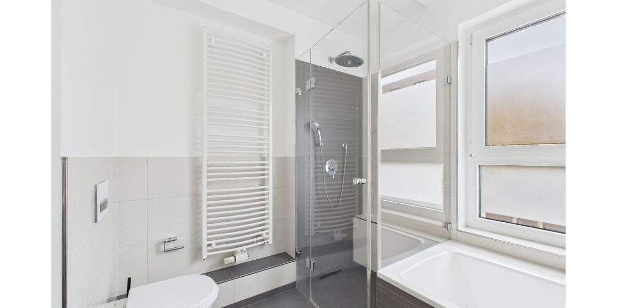 Hochwertige, helle Wohnung mit großem Balkon und Rheinblick 3 zimmer