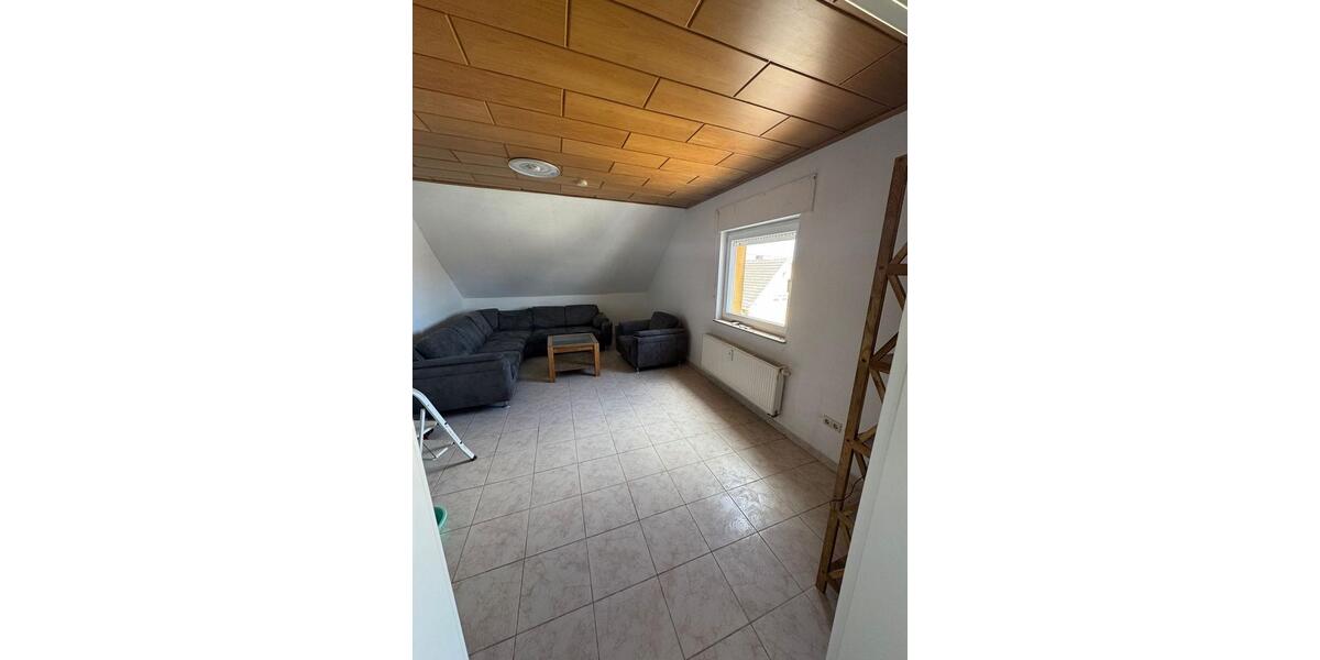 Dachgeschoßwohnung Beindersheim - 3 Zimmer, 70 m&sup2;, 750&euro; | Angebot:26233201