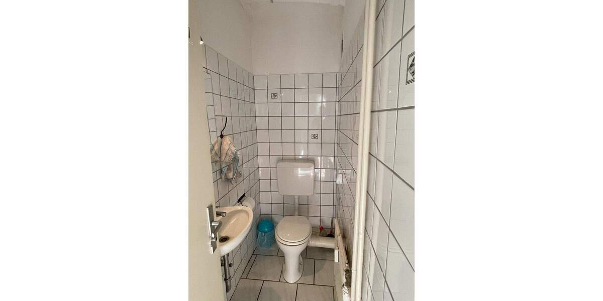 Etagenwohnung Ludwigshafen Mitte - 6 Zimmer, 130 m&sup2;, 1.075&euro; | Angebot:24825864