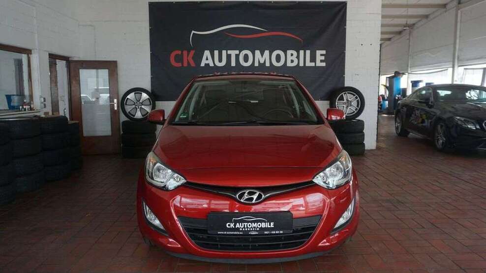 i20
