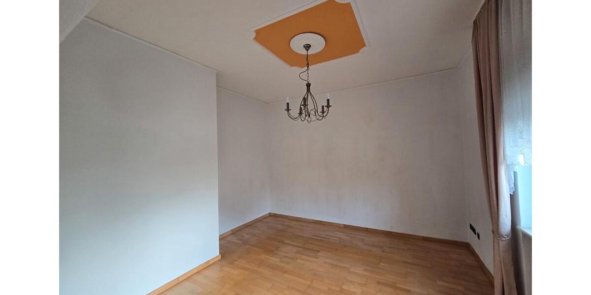 Erdgeschoßwohnung Brühl - 3 Zimmer, 82 m&sup2;, 950&euro; | Angebot:26250415